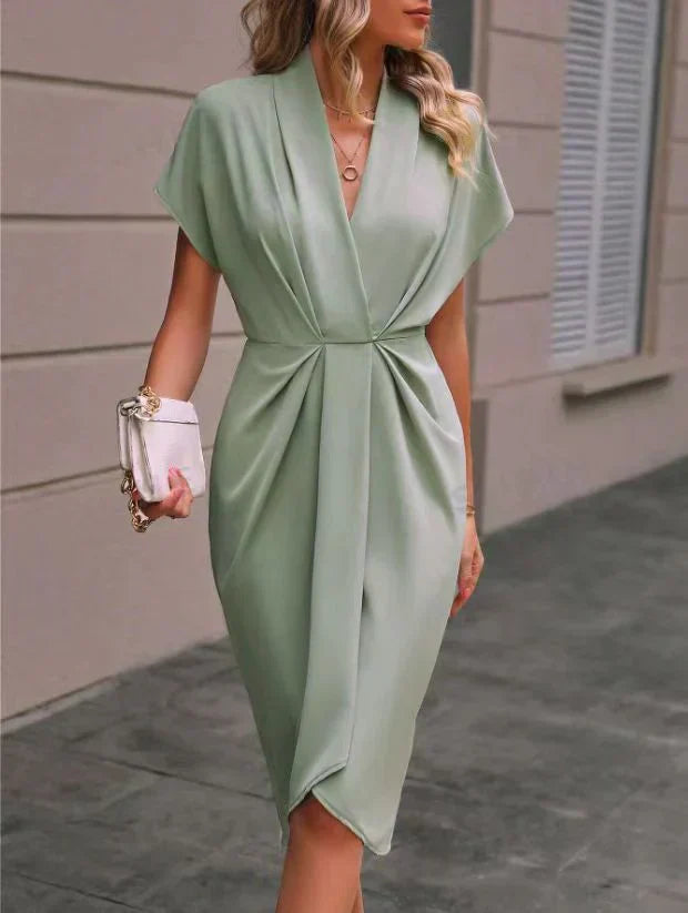 Arianna - Midi Wrap Dress That Combines Elegance and Comfort - Light Green / S