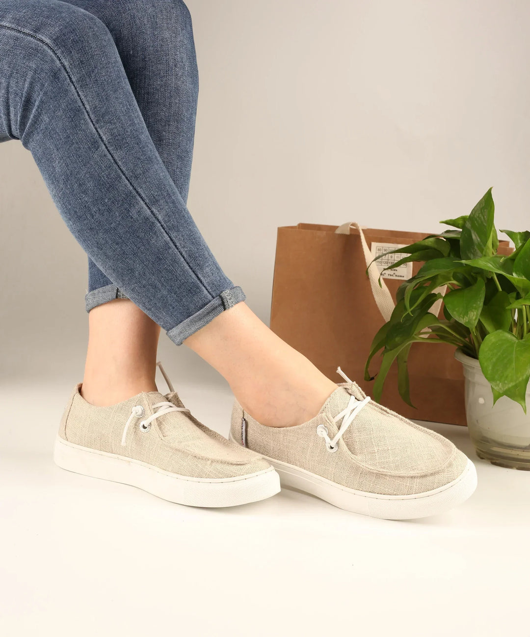 Emily - Comfortable Laced Loafers