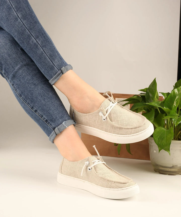 Emily - Comfortable Laced Loafers