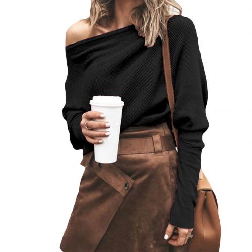 Isa - Seductive Off-The-Shoulder Jumper For An Elegant Look - Black / 32