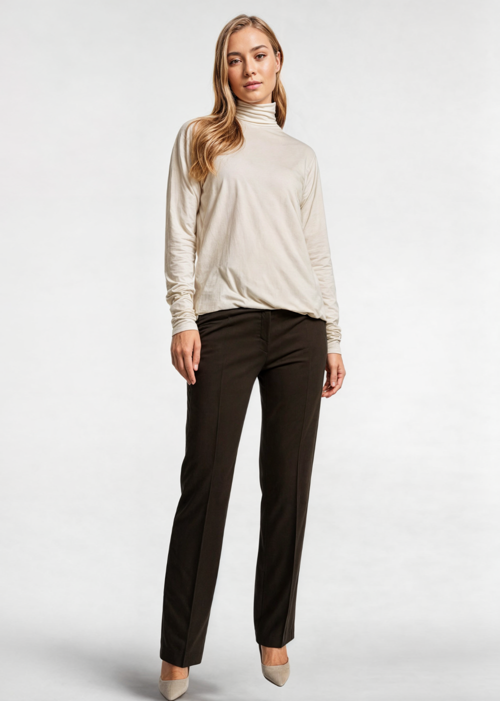 Josephina - Classic Turtleneck - Beige / One Size