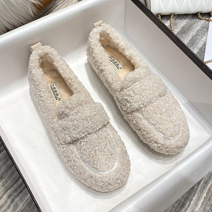 Lara - Comfortable Teddy Loafers - Cream / 35 - Shoes
