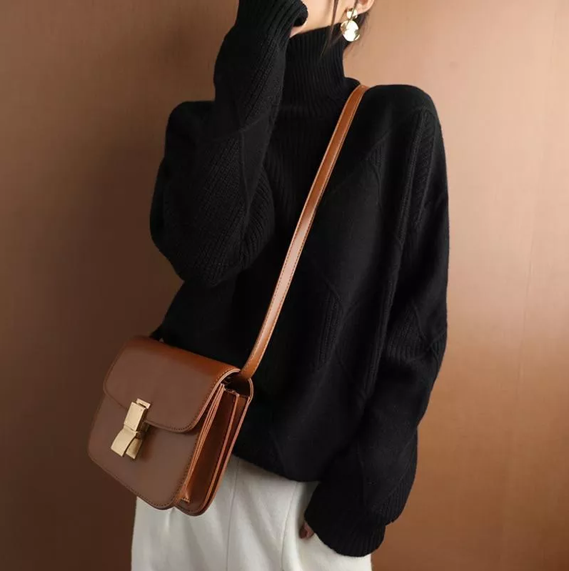 Marina - Elegant Loose Turtleneck Jumper For Ultimate Comfort