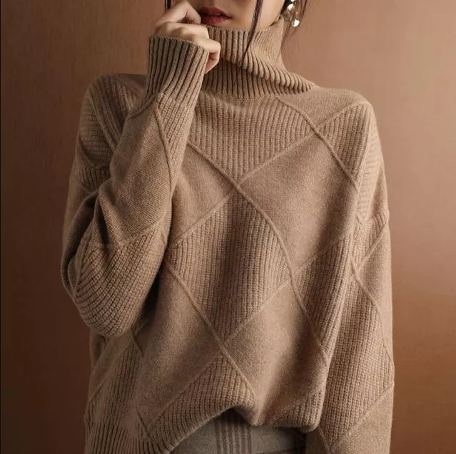 Marina - Elegant Loose Turtleneck Jumper For Ultimate Comfort - Brown / S