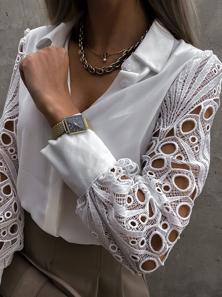 Tali - Stylish And Comfortable Blouse With Lace That’s The Ultimate Eye Catcher